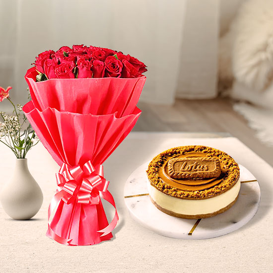 Rose & Biscoff Cheesecake Delight Hamper