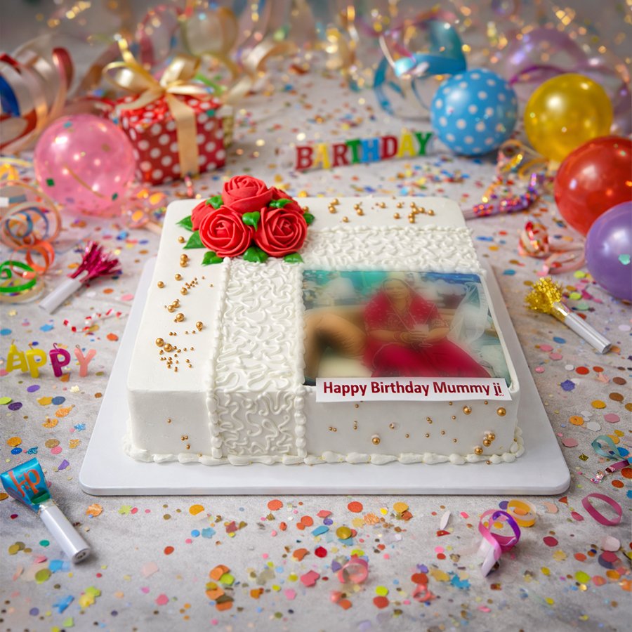 Elegant "Mummy Ji" Photo Cake with Red Roses