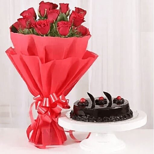Red Roses with Chocolate Cake